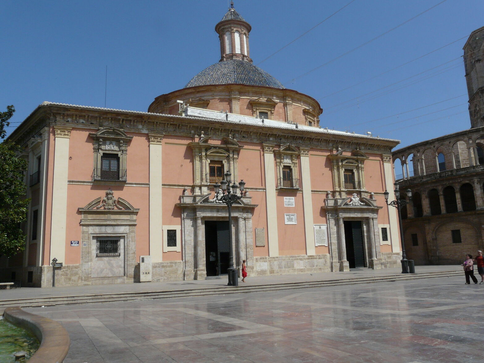 Plaza de la Virgen de los Desamparados