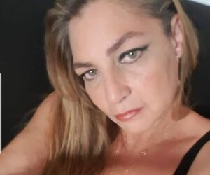 Gloria Raya Su