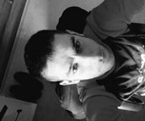 Adrián Crist�