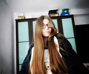 laura