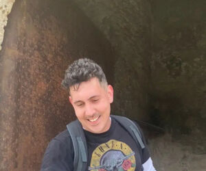 Tomás
