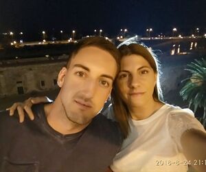PAREJA JOVEN