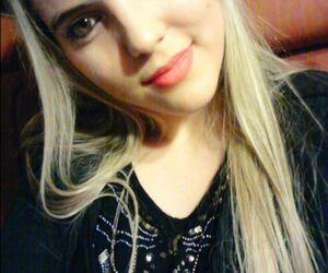 Vicky R.