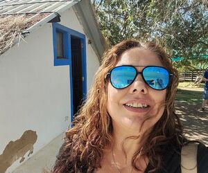María