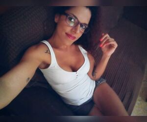 It-s_me_Esther