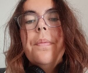 María
