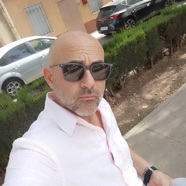 Foto de perfil de Luis Miguel