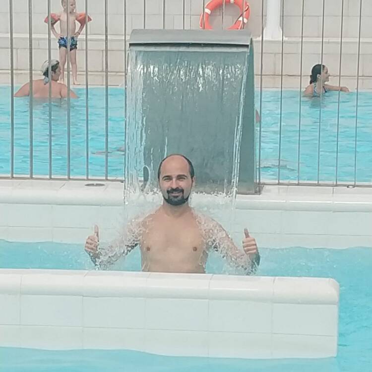 Foto de perfil de Adrian