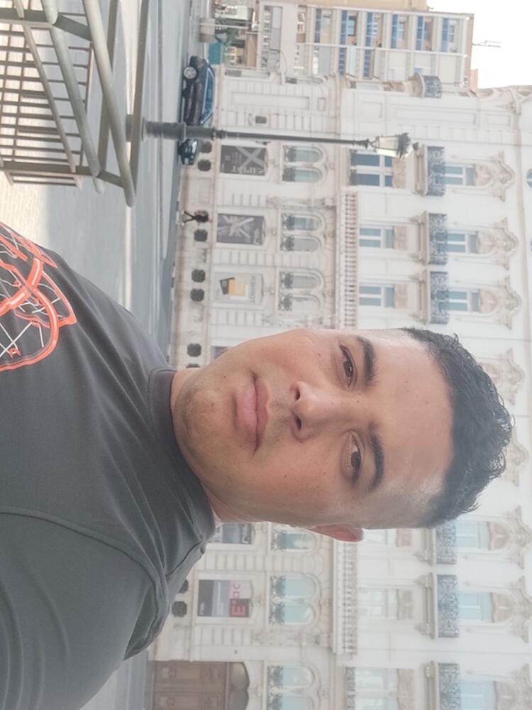 Foto de perfil de Adrian